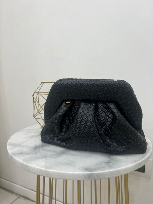 Clutch black